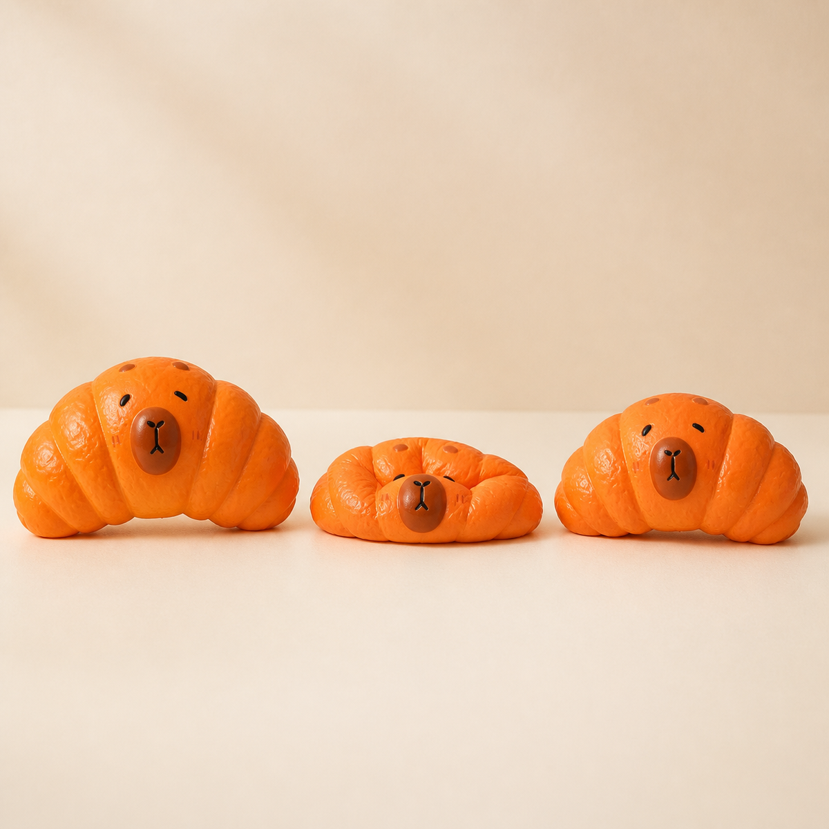 Capybara Croissant Slow-Rising PU Squishy Toy – 12.8 cm